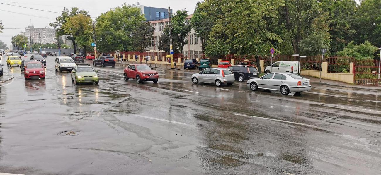 intersectie bulevardul Alexandru Lăpușneanu strada Nicolae Iorga (1)
